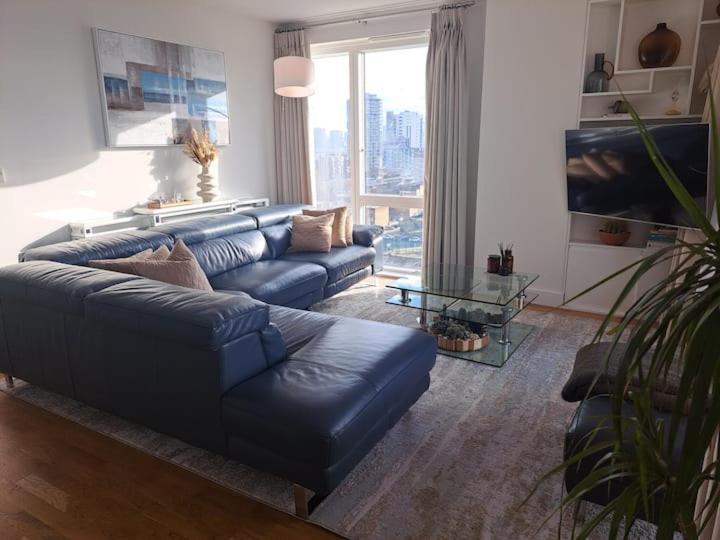 Cozy Double Room With Large En Suite Near Canary Wharf London With Amazing Views In A Shared Apartment Exterior foto